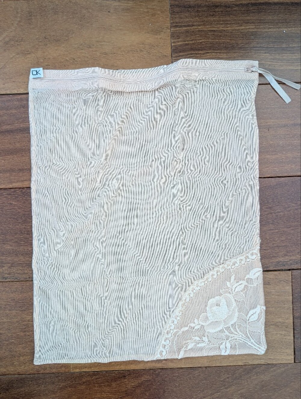 NEW Donna Karan Intimates Lingerie Mesh Laundry Bag Beige